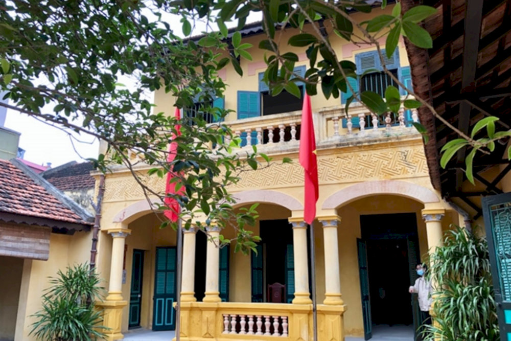 Uncle Ho’s Memorial House in Van Phuc Silk Village stands as a symbol of rich historical significance 
